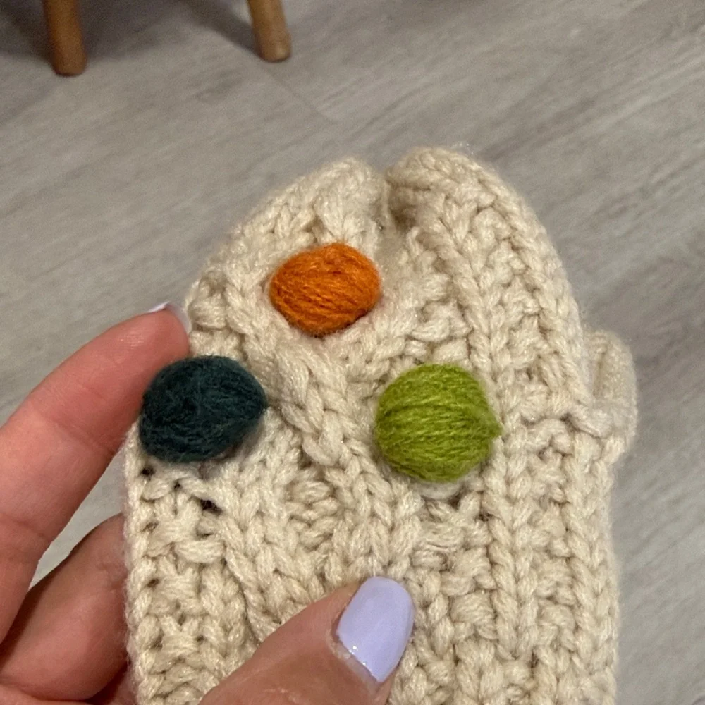 Zara Kids Cream Mittens with Colorful Accents